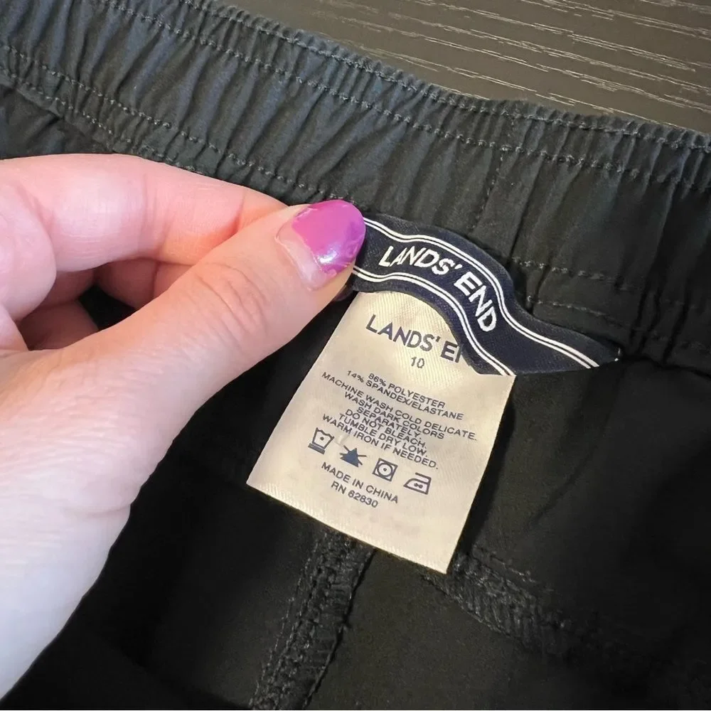 Lands’ End Women’s Black Athletic Shorts‎ 10